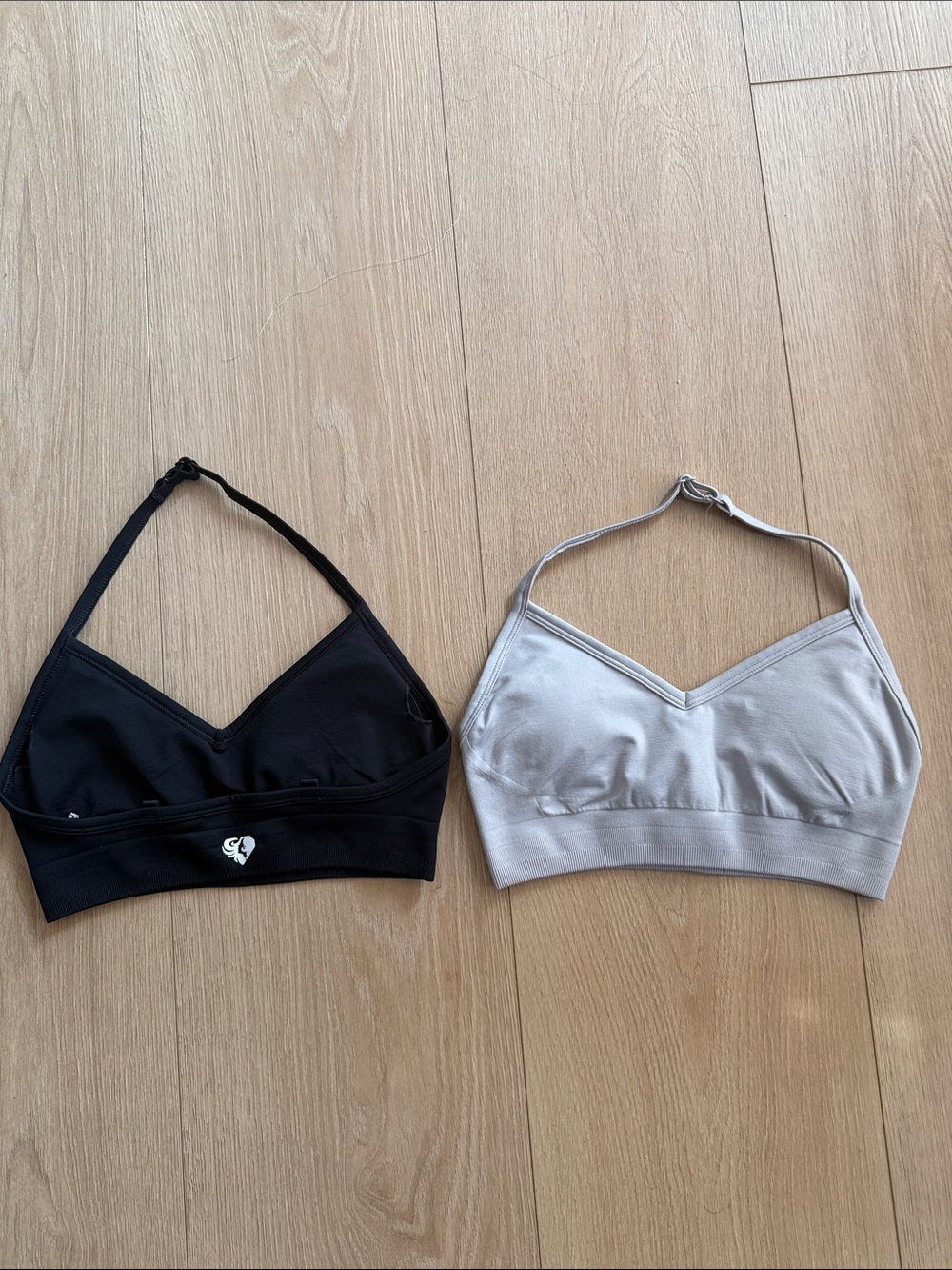 Everyday Stretch V-Neck Sports Bralette - Black & Light Gray
